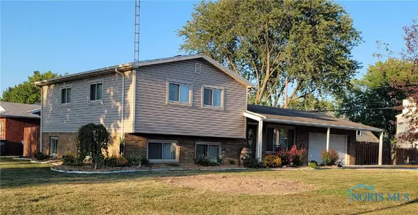 5204 Grosse Point Pkwy, Toledo, OH 43611