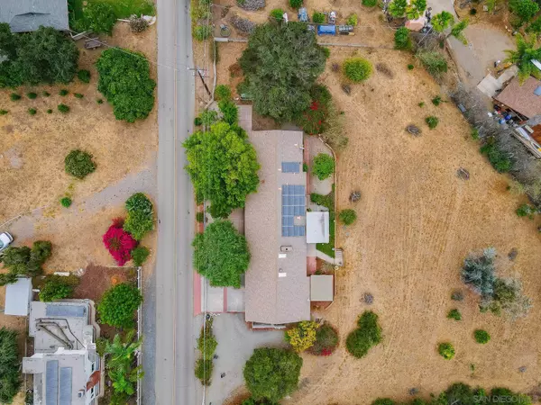 1032 Riverview Dr, Fallbrook, CA 92028