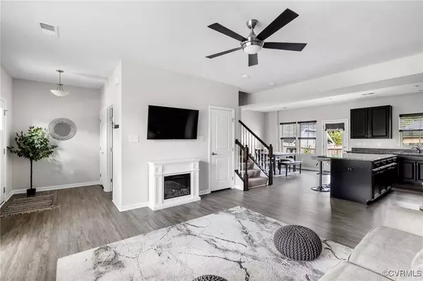 16429 Gossamer DR, Moseley, VA 23120