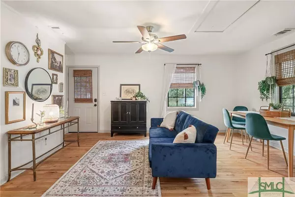 2212 Hawthorne ST, Savannah, GA 31404