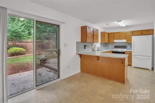 230 Amir CIR, Matthews, NC 28105