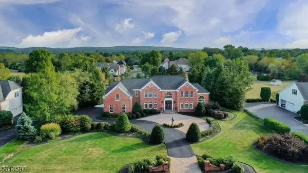 14 Davenport Way, Hillsborough Twp., NJ 08844