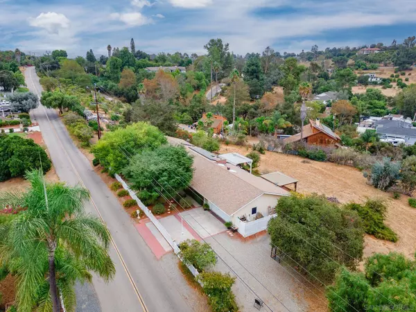 1032 Riverview Dr, Fallbrook, CA 92028