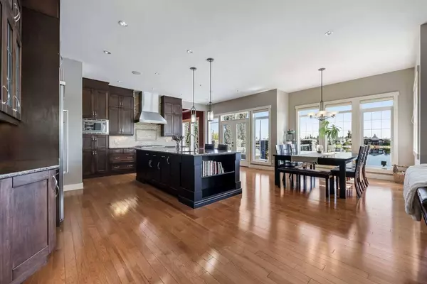 371 Chapala PT SE, Calgary, AB T2X 0A2