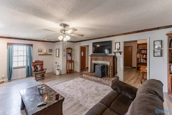 47 Jarvis Drive, Falkville, AL 35622