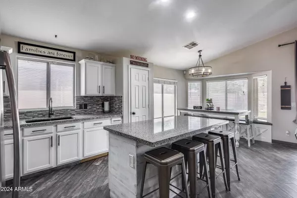 4944 E SHAPINSAY Drive, San Tan Valley, AZ 85140