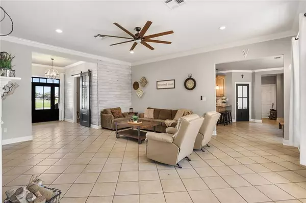 101 SHAMROCK DR, Des Allemands, LA 70030