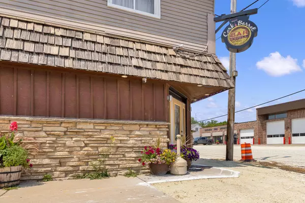 503 W Main St, Newburg, WI 53060