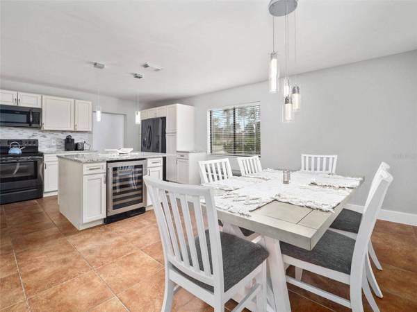 2 CEDAR CT, Palm Coast, FL 32137