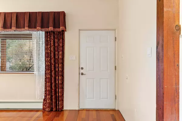 2716 ALISO DR NE, Albuquerque, NM 87110