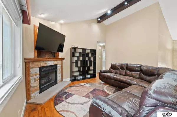 12910 Corby Street, Omaha, NE 68164