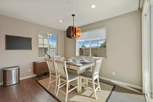 2176 Karen PL, Rohnert Park, CA 94928