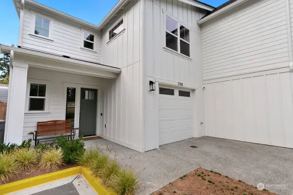 211 B 151st ST SW, Lynnwood, WA 98087