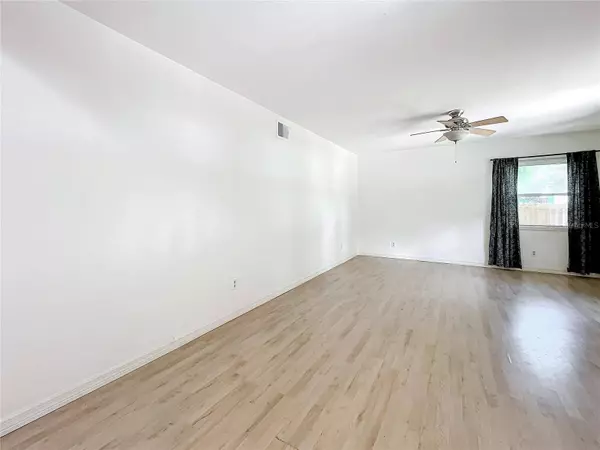 710 34TH AVE S, Saint Petersburg, FL 33705