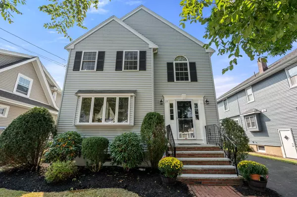 11 Williams St, Quincy, MA 02171-1821