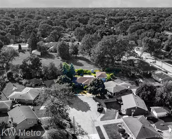 21205 CRANE Court, St. Clair Shores, MI 48081