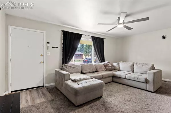 163 Grinnell ST, Colorado Springs, CO 80911