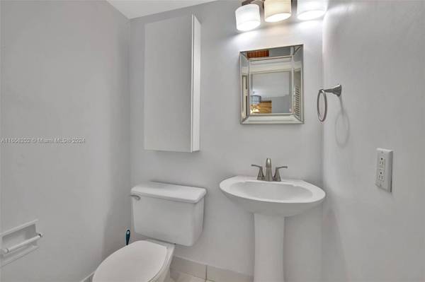 1801 S Ocean Dr #541, Hallandale Beach, FL 33009