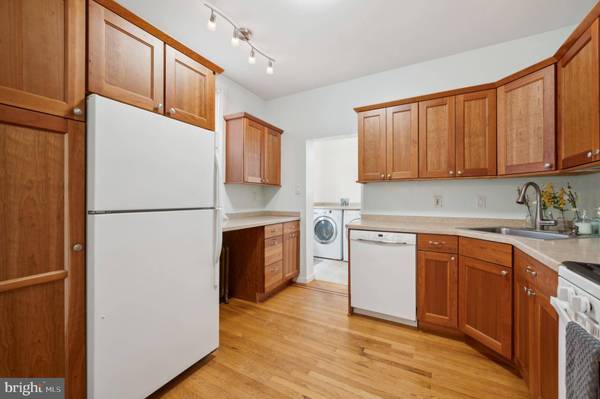 541 S MELVILLE ST, Philadelphia, PA 19143