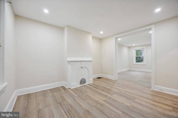 5613 CHEW AVE, Philadelphia, PA 19138