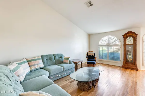 8449 W ROCKWOOD Drive, Peoria, AZ 85382