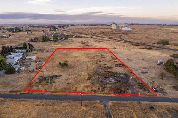 13808 W Taylor Rd, Cheney, WA 99004