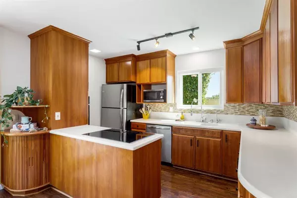 3760 Catalina DR, Carlsbad, CA 92010