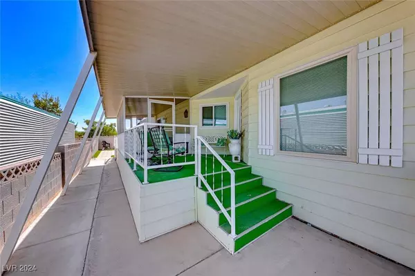 5029 Ridge Drive, Las Vegas, NV 89103