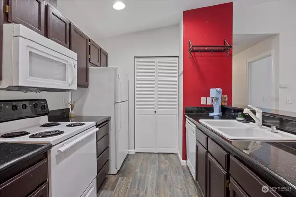 1001 W Casino #D302, Everett, WA 98204