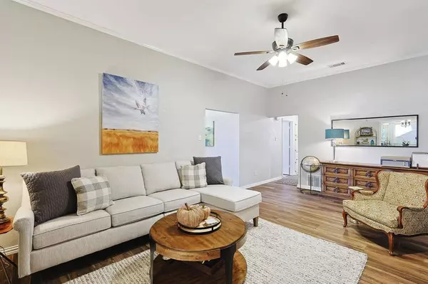 1618 Clydesdale Drive, Lewisville, TX 75067