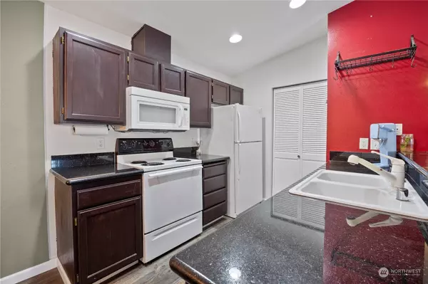 1001 W Casino #D302, Everett, WA 98204