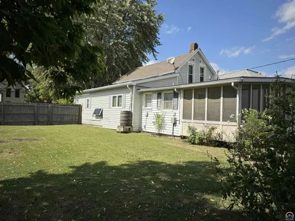 210 Fowler ST, Maple Hill, KS 66507