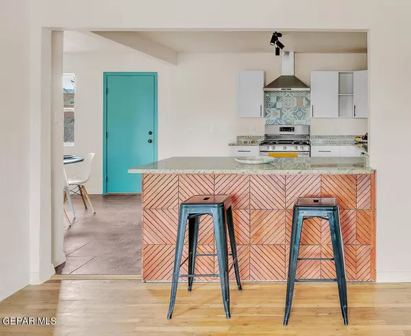 5037 BRAGG AVE, El Paso, TX 79904