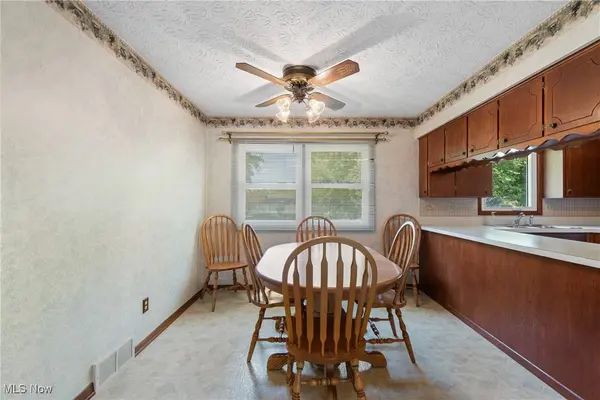 4166 Mansfield AVE, Akron, OH 44319