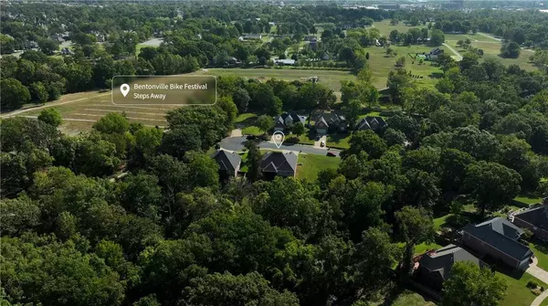 502 Sims Dr, Bentonville, AR 72712