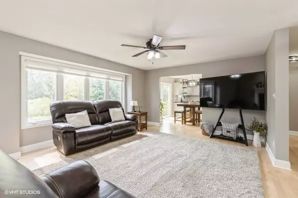 4604 Waterford Drive, West Des Moines, IA 50265