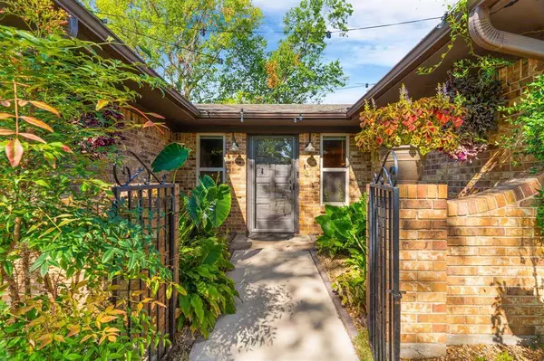 2807 Bois D Arc Street, Commerce, TX 75428