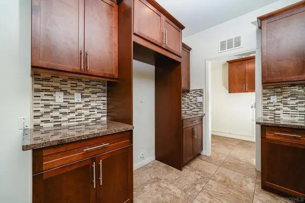 1204 White Oak Ct, El Cajon, CA 92020