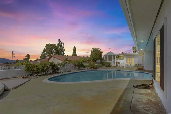 7960 Shadow Hill Drive, La Mesa, CA 91941
