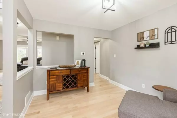 4604 Waterford Drive, West Des Moines, IA 50265