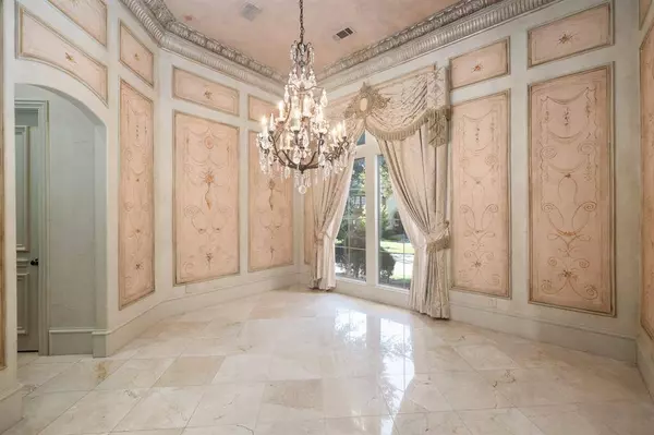 402 Hogans Drive, Trophy Club, TX 76262