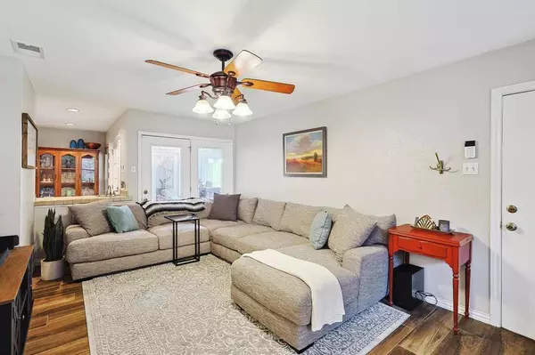 1618 Clydesdale Drive, Lewisville, TX 75067