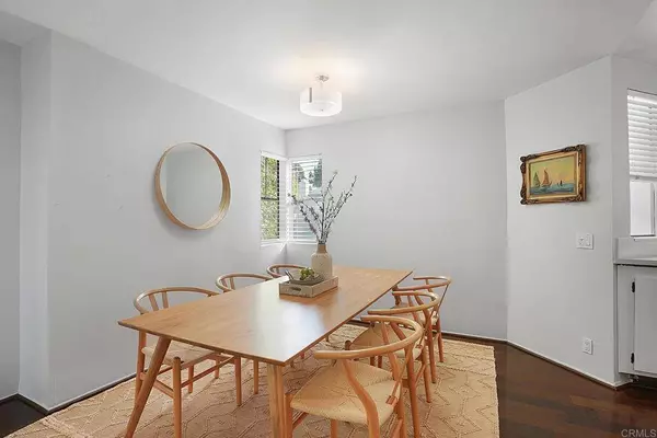 8450 Via Sonoma #104, La Jolla, CA 92037