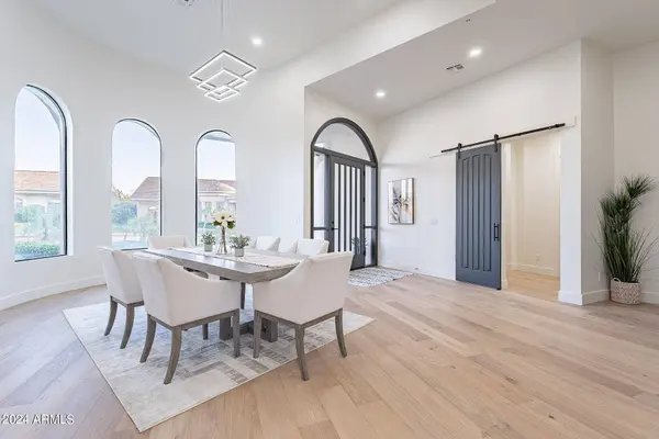 11140 E CANNON Drive, Scottsdale, AZ 85259