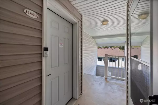 1001 W Casino #D302, Everett, WA 98204