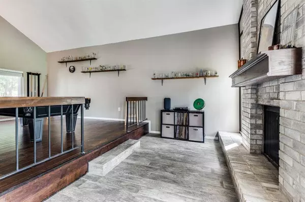 3233 Willow Bend, Bedford, TX 76021