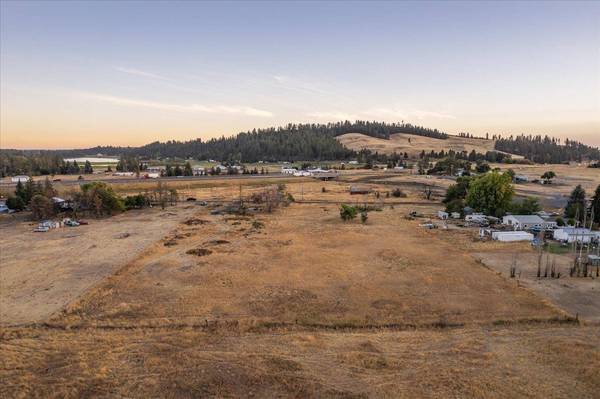 13808 W Taylor Rd, Cheney, WA 99004