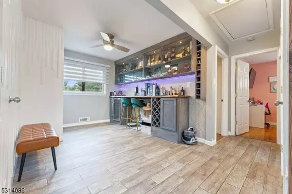 38 Harned Ave, Woodbridge Twp., NJ 08861