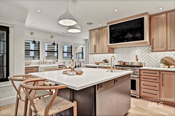 815 N 18th St, Boise, ID 83702