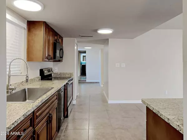 3843 W SAHUARO Drive, Phoenix, AZ 85029